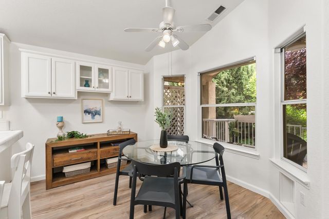 3900 Green Forest Ln, Sacramento, CA 95821