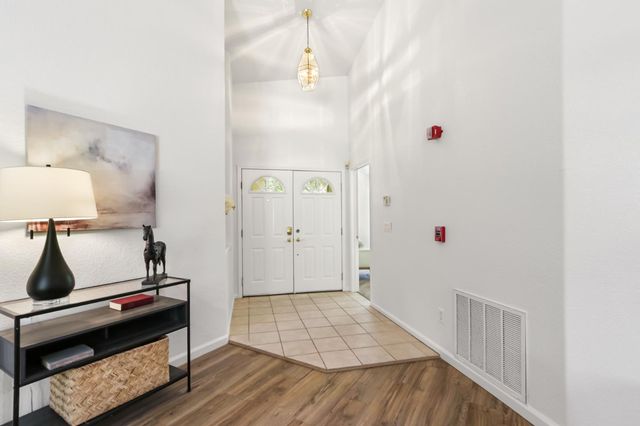 3900 Green Forest Ln, Sacramento, CA 95821