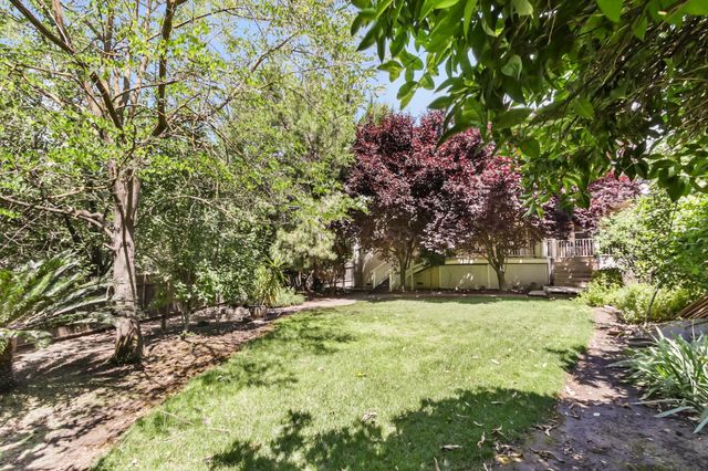 3900 Green Forest Ln, Sacramento, CA 95821