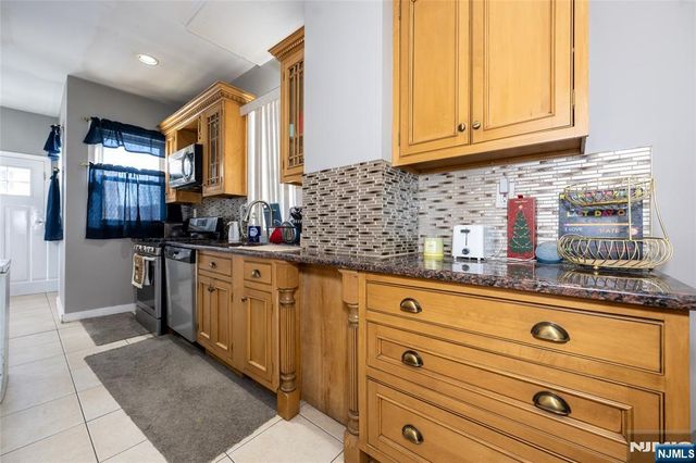 32 Newfield Street, East Orange, NJ 07017