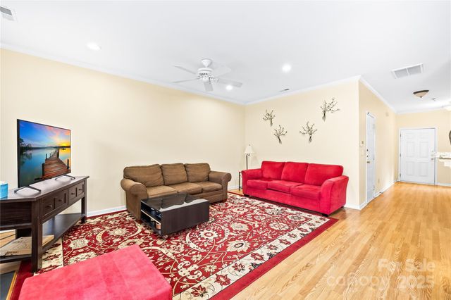 11034 Dixie Hills Drive, Charlotte, NC 28277