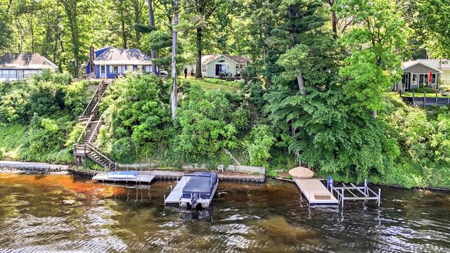 5375 Front Street, Croton Twp, MI 49337