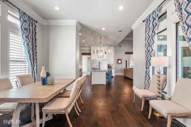 410 Oakwood Trace Court, Shreveport, LA 71106