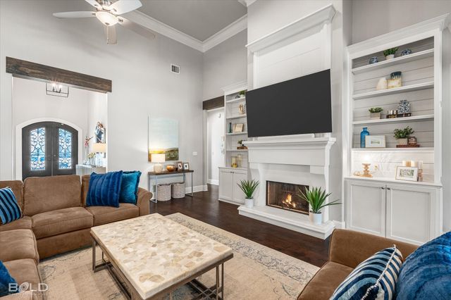 410 Oakwood Trace Court, Shreveport, LA 71106