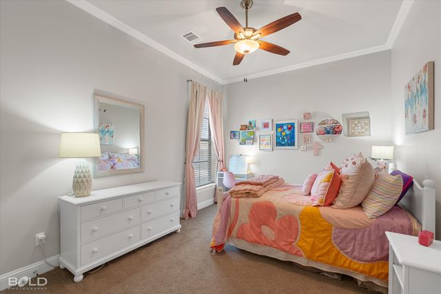 410 Oakwood Trace Court, Shreveport, LA 71106