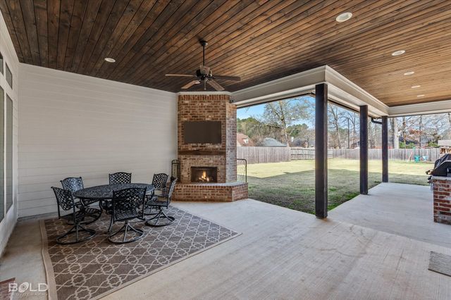 410 Oakwood Trace Court, Shreveport, LA 71106