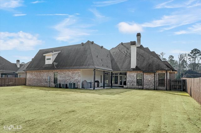 410 Oakwood Trace Court, Shreveport, LA 71106