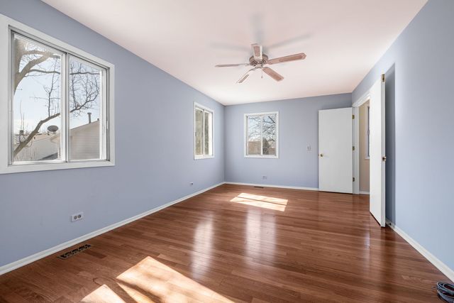 1008 Churchill Drive, Naperville, IL 60563