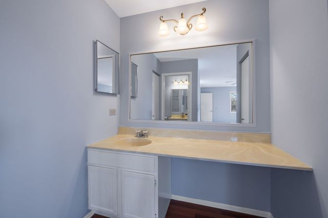 1008 Churchill Drive, Naperville, IL 60563