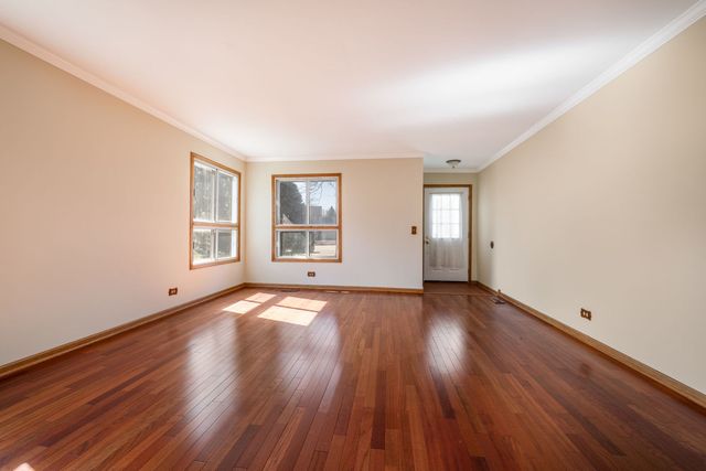 1008 Churchill Drive, Naperville, IL 60563