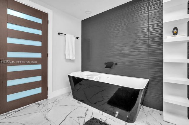 333 Las Olas Way 1207, Fort Lauderdale, FL 33301