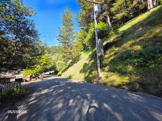 6382 Longcroft Dr, Oakland, CA 94603