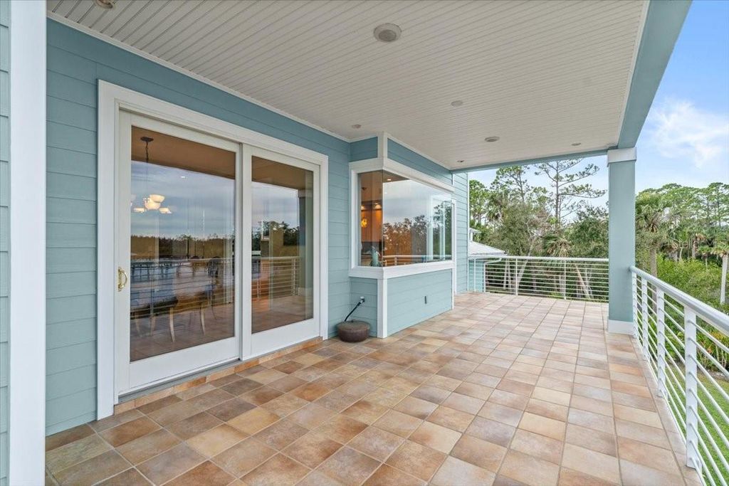 Image 15 of property listing at 2806 BAY VISTA COURT, New Smyrna Beach, FL 32168