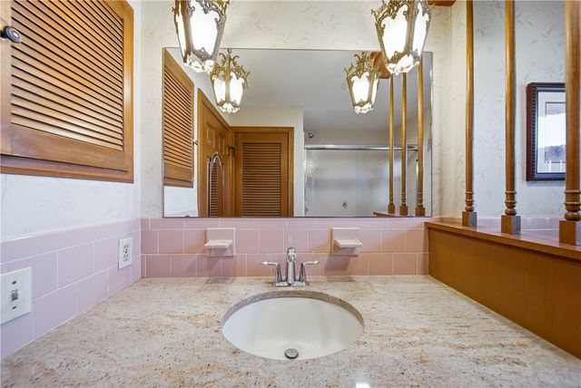 73 Oregon Avenue, North Providence, RI 02911