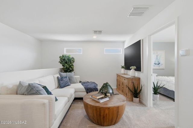 8189 S Charles Young Way, Tucson, AZ 85747