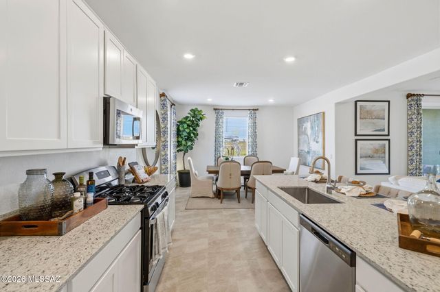 8189 S Charles Young Way, Tucson, AZ 85747