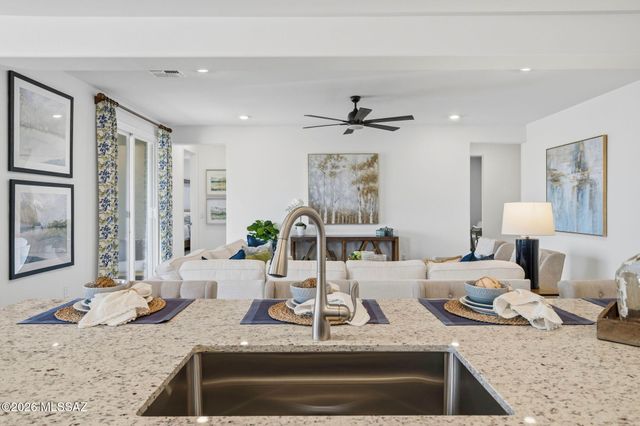 8189 S Charles Young Way, Tucson, AZ 85747
