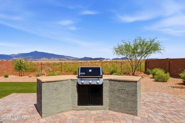 8189 S Charles Young Way, Tucson, AZ 85747