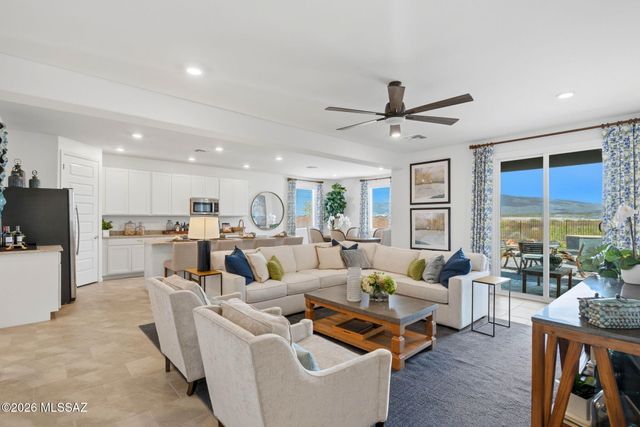 8189 S Charles Young Way, Tucson, AZ 85747