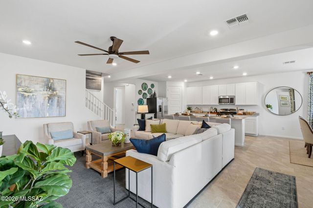 8189 S Charles Young Way, Tucson, AZ 85747