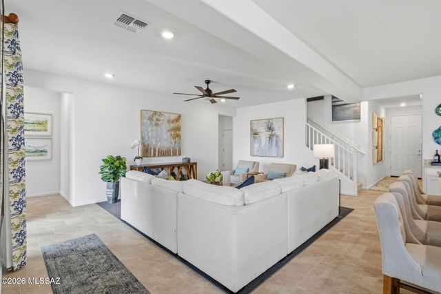 8189 S Charles Young Way, Tucson, AZ 85747