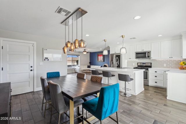 6431 E Sheridan Street, Scottsdale, AZ 85257