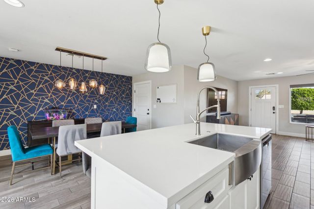 6431 E Sheridan Street, Scottsdale, AZ 85257