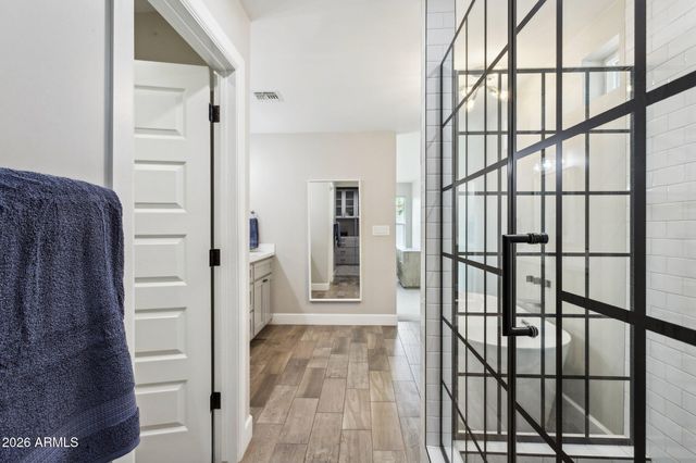 6431 E Sheridan Street, Scottsdale, AZ 85257