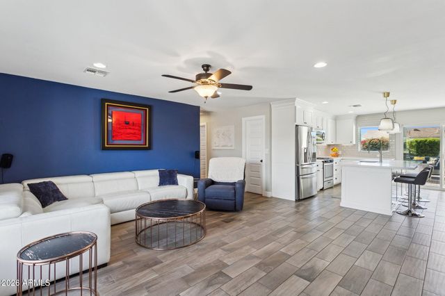 6431 E Sheridan Street, Scottsdale, AZ 85257