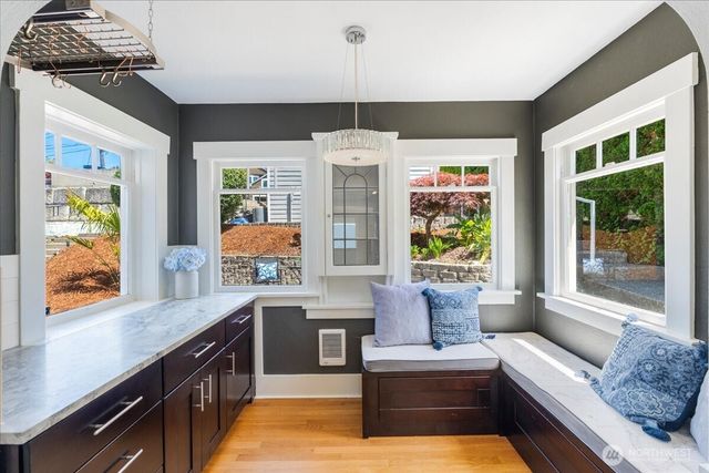 1920 Day Island Boulevard W, University Place, WA 98466