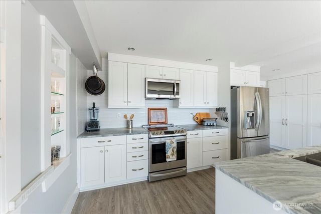 1920 Day Island Boulevard W, University Place, WA 98466