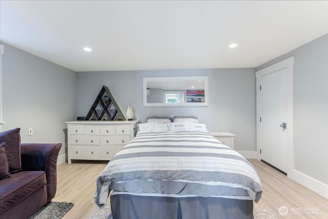 1920 Day Island Boulevard W, University Place, WA 98466