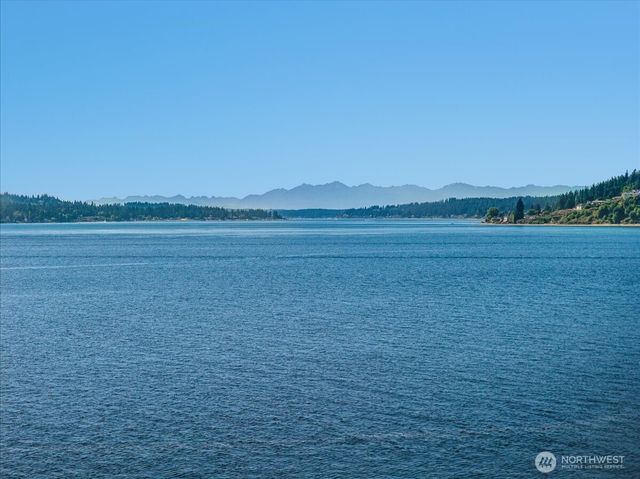 1920 Day Island Boulevard W, University Place, WA 98466