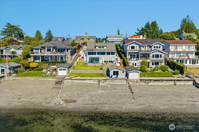 1920 Day Island Boulevard W, University Place, WA 98466