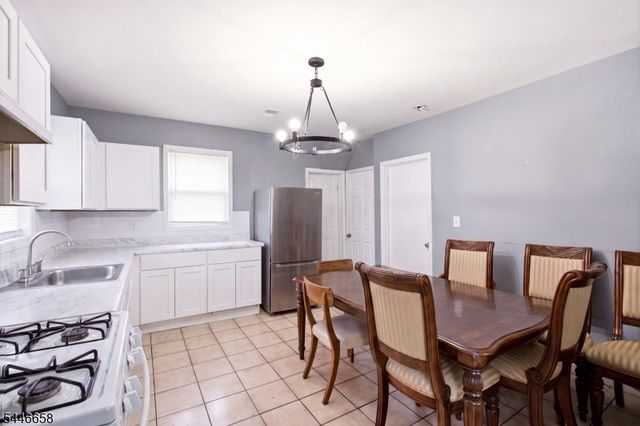 148 Palisade Ave, Garfield City, NJ 07026