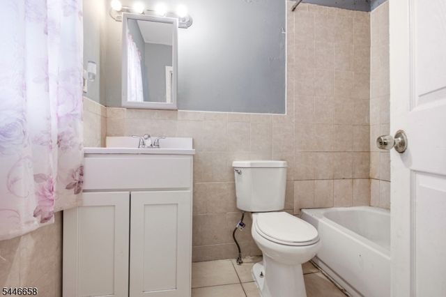 148 Palisade Ave, Garfield City, NJ 07026