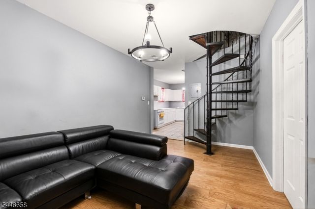148 Palisade Ave, Garfield City, NJ 07026