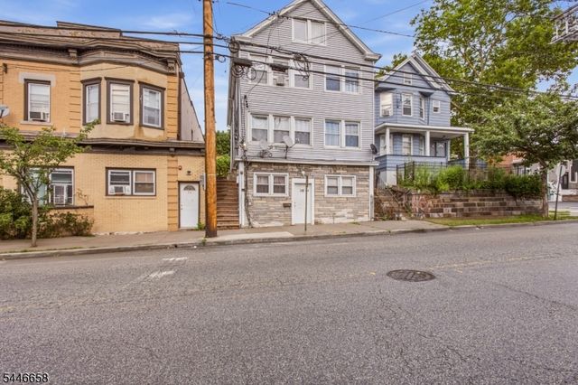 148 Palisade Ave, Garfield City, NJ 07026
