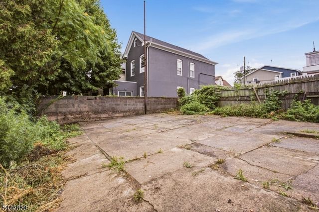 148 Palisade Ave, Garfield City, NJ 07026