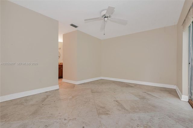 9852 NW 9th Ct, Plantation, FL 33324