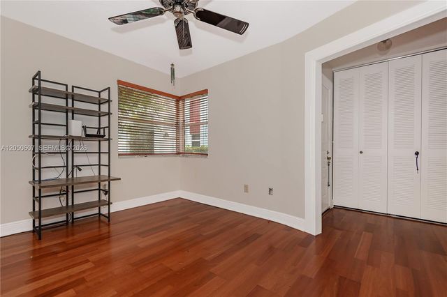 9852 NW 9th Ct, Plantation, FL 33324