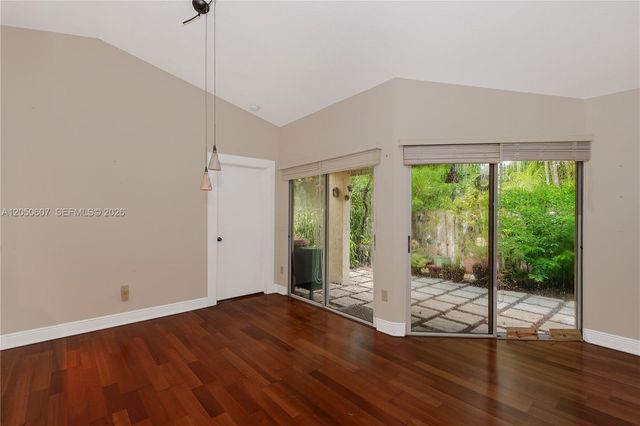 9852 NW 9th Ct, Plantation, FL 33324