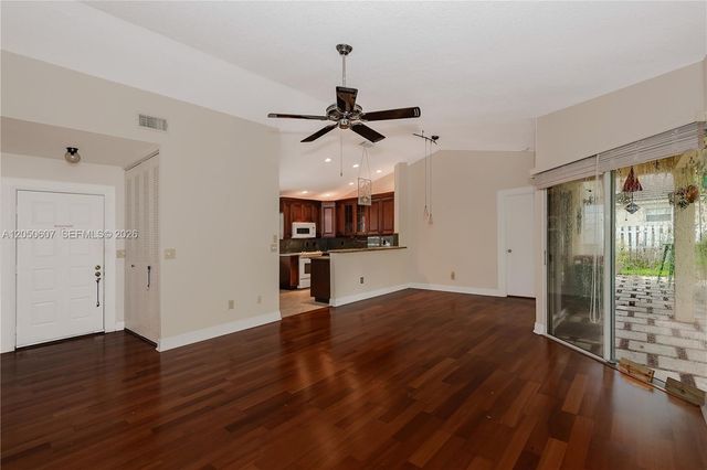 9852 NW 9th Ct, Plantation, FL 33324