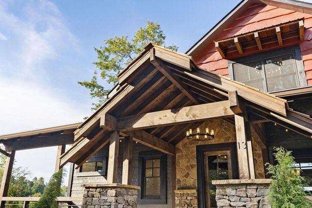 13 Hope Drive, Blue Ridge, GA 30513