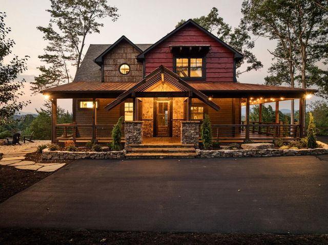 13 Hope Drive, Blue Ridge, GA 30513