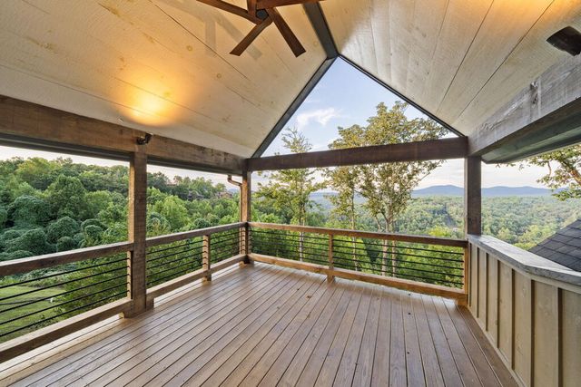 13 Hope Drive, Blue Ridge, GA 30513