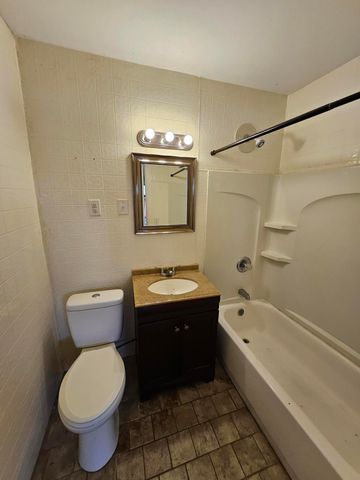 505 9th Street, Monett, MO 65708