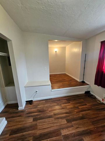 505 9th Street, Monett, MO 65708