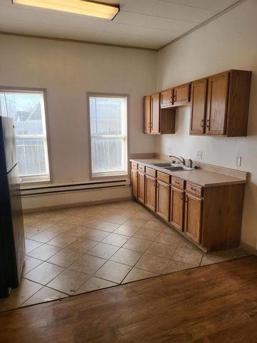 505 9th Street, Monett, MO 65708