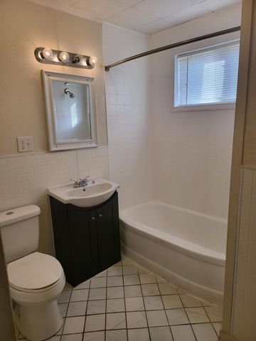 505 9th Street, Monett, MO 65708